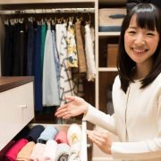 cách gấp quần áo gọn