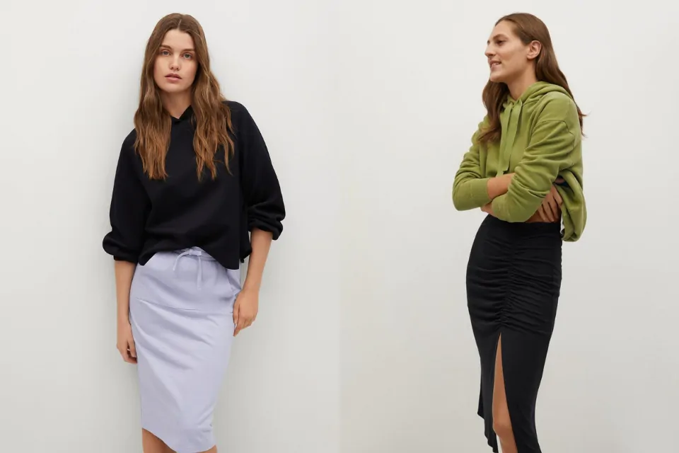Áo hoodie Mango tay dài hoặc tay lửng phối cùng chân váy ôm cho bạn thêm thanh lịch hơn bao giờ hết.
