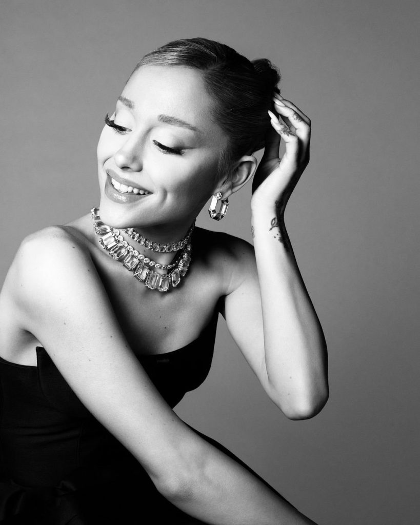 Ariana Grande Đại sứ thương hiệu của Swarovski