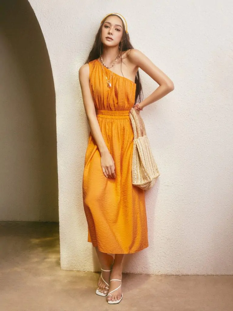 Theo đuổi phong cách boho cùng sắc cam tươi mới và trẻ trung 