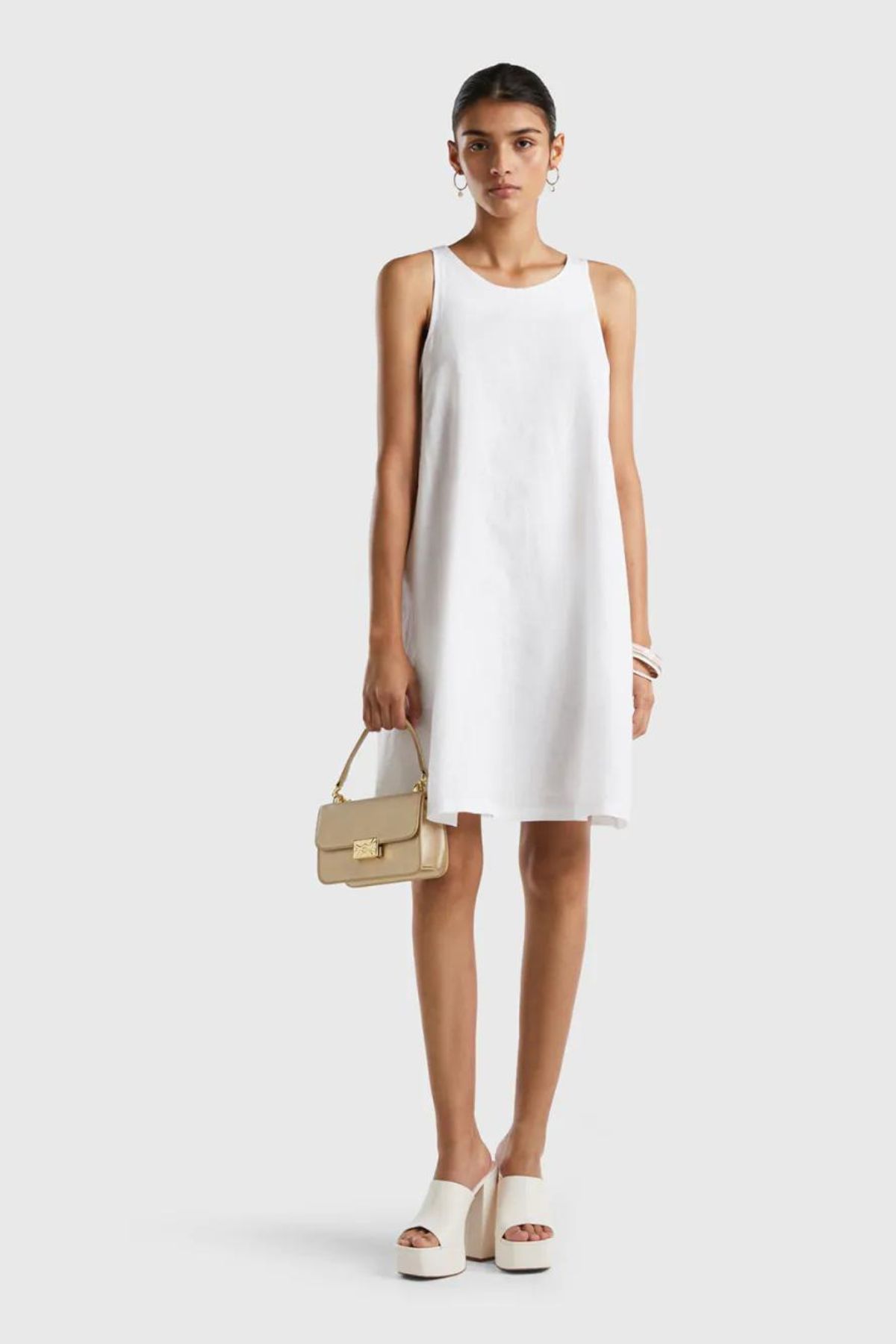 thời trang sân bay Đầm UNITED COLORS OF BENETTON Sleeveless Dress In Pure Linen.