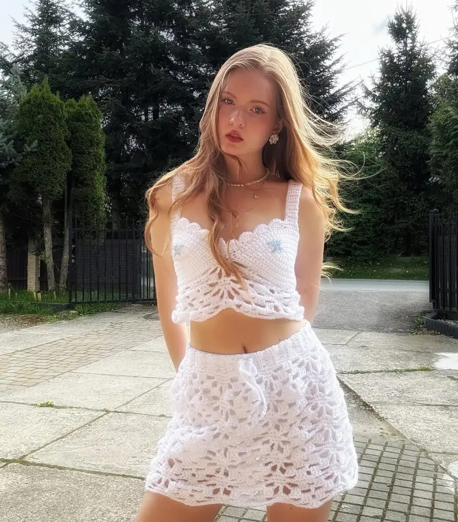 áo crochet là gì_cách phối đi du lịch