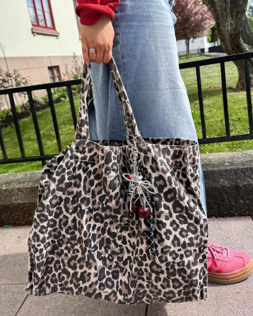 hoa-tiet-da-bao-tui-tote
