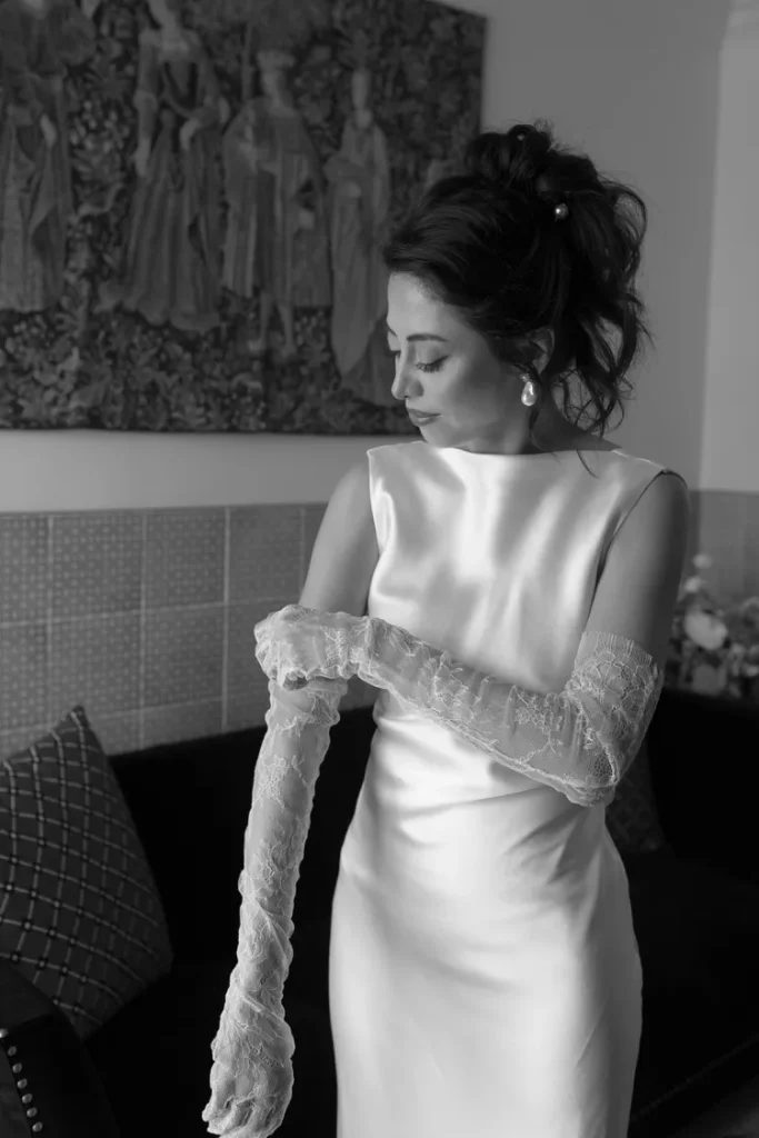 mẫu dây chuyền cưới đẹp_Sabrina Neckline