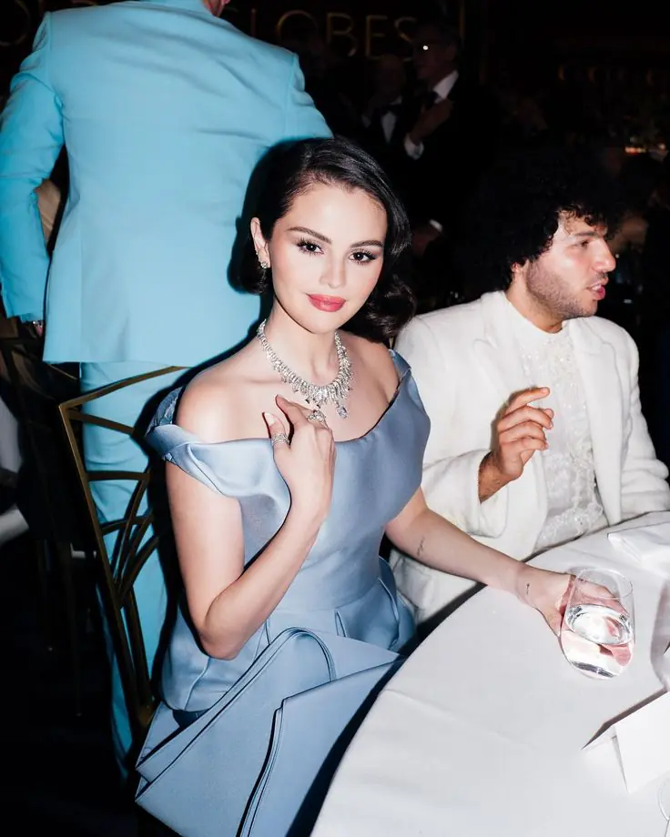 mẫu dây chuyền đẹp_Selena Gomez