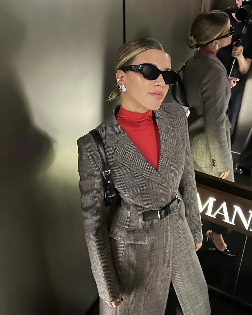 phong-cach-au-my-sofia-richie-blazer-oversized