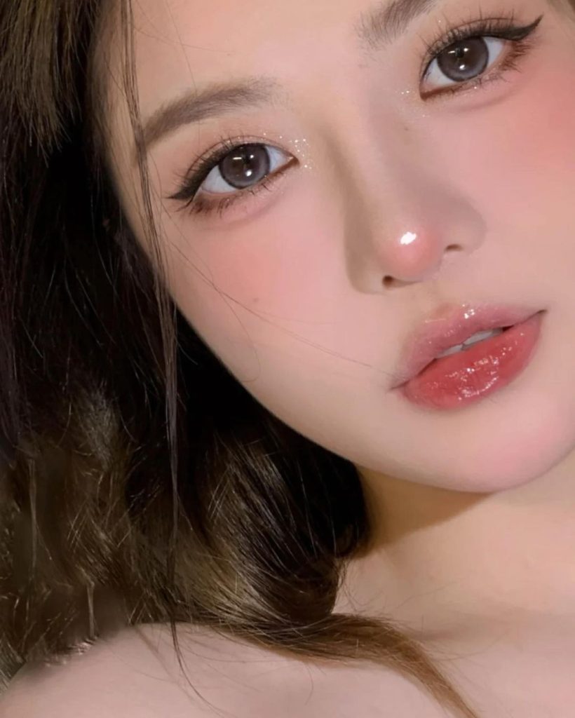 phong-cach-douyin-makeup-1