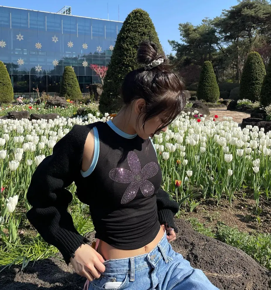 phong-cach-y2k-jennie