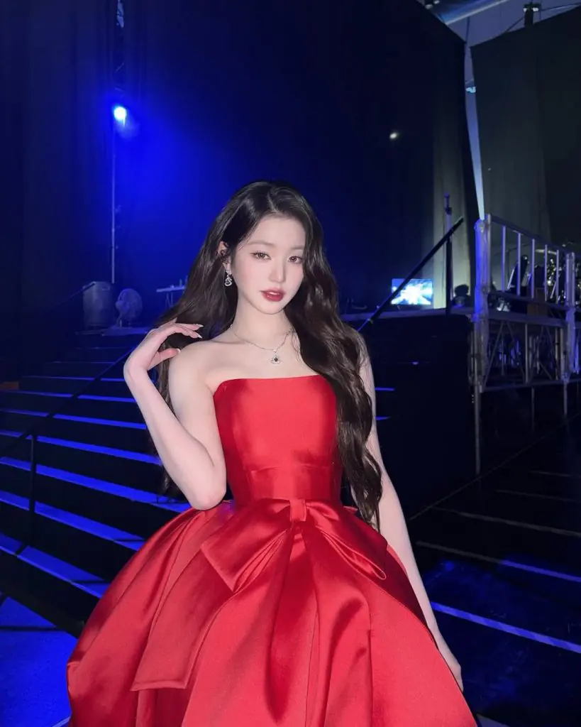 vau-prom-jang-wonyoung