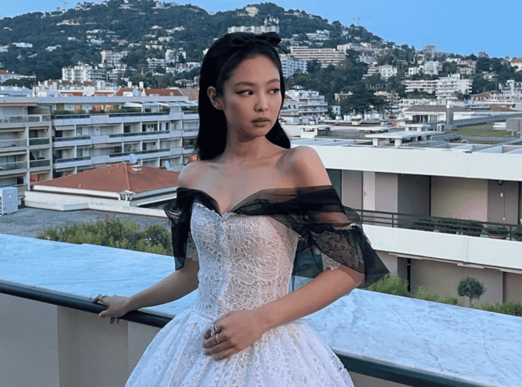 JENNIE ĐẦM DẠ HỘI