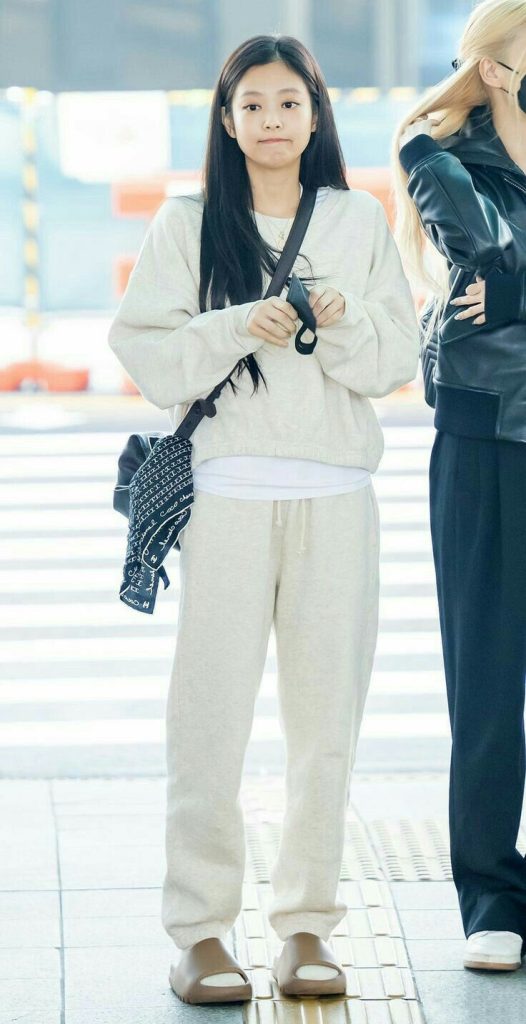 cach-deo-tui-deo-cheo-jennie