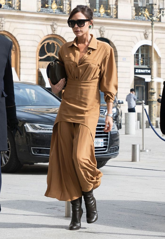 Victoria Beckham đầm trung niên cao cấp