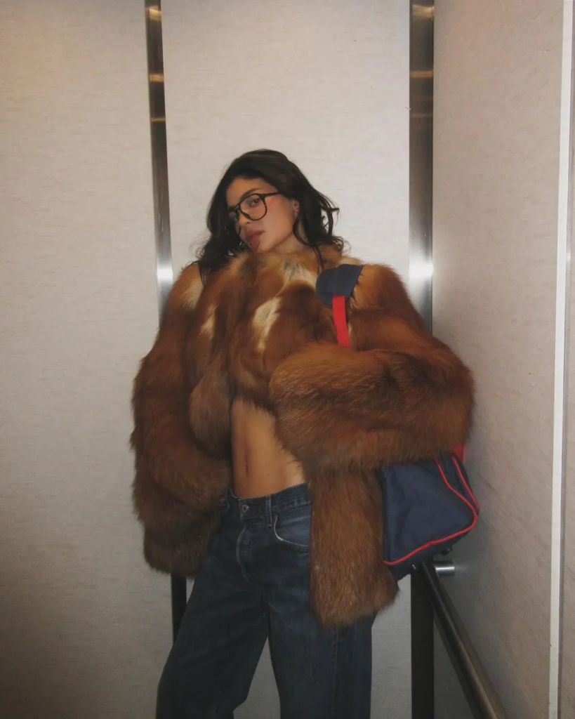 áo khoác lông ngắn KYLIE JENNER