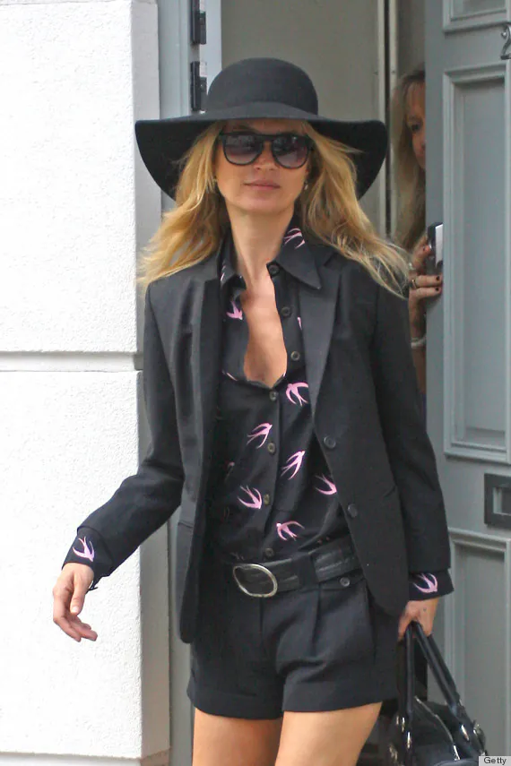 Siêu mẫu Kate Moss và chiếc mũ fedora hình thành phong cách biểu tượng. Ảnh: Getty Images