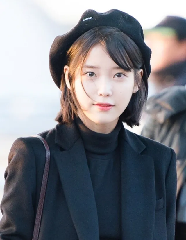 IU Mũ beret Mặt tròn đội mũ gì