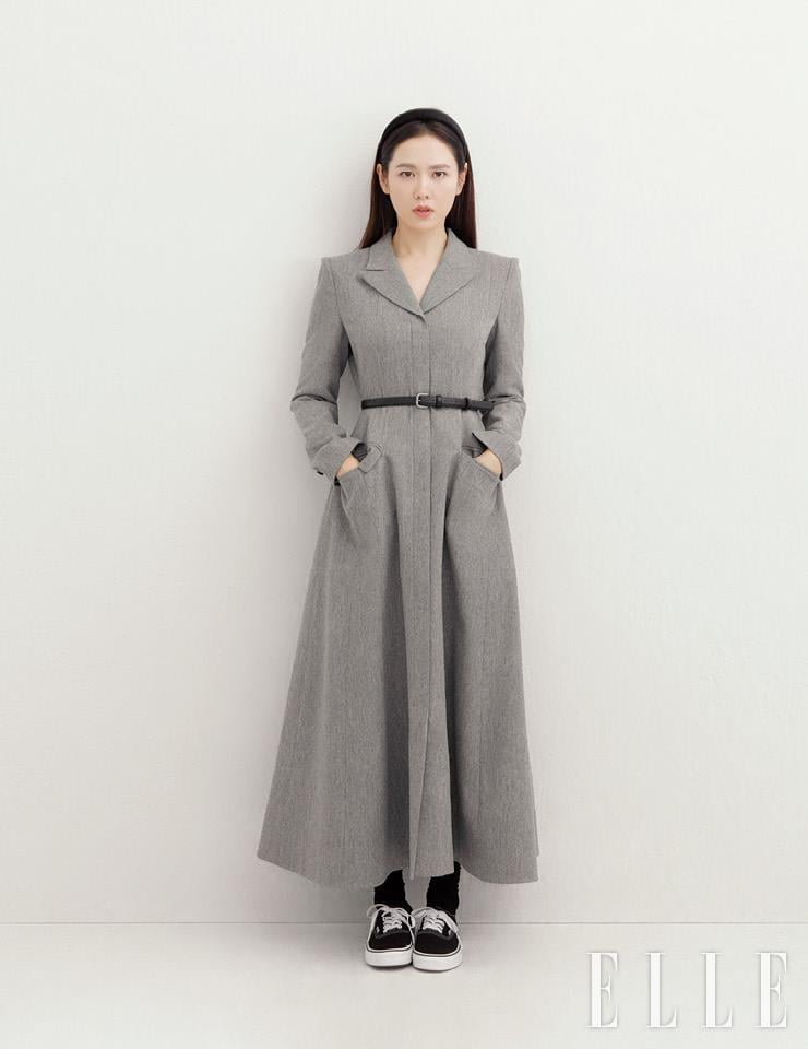 Son Ye Jin đầm suông chữ A