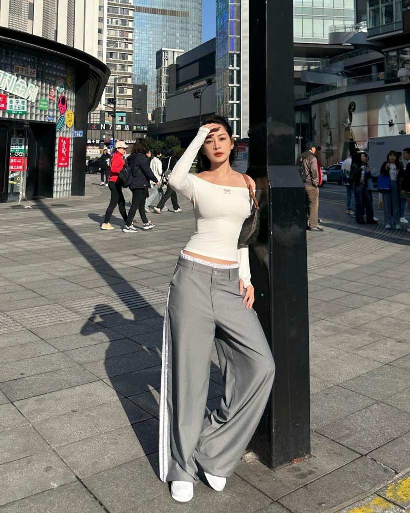 Chi Pu. Ảnh: Instagram @chipupu - Bật mí công thức diện các kiểu áo croptop mới nhất để nàng lên đồ cực “cháy”