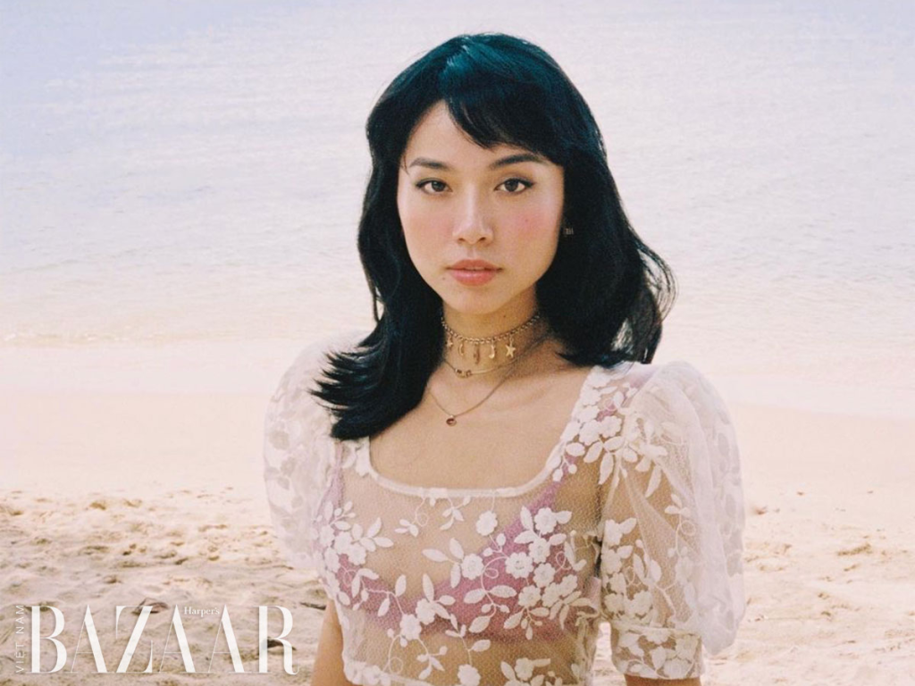 Blogger Lê Hà Trúc với kiểu vòng cổ layer nhiều tầng phong cách retro. Ảnh: Instagram @lehatruc