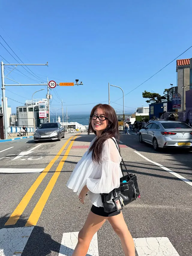 Hà Vy. Instagram @apinvy