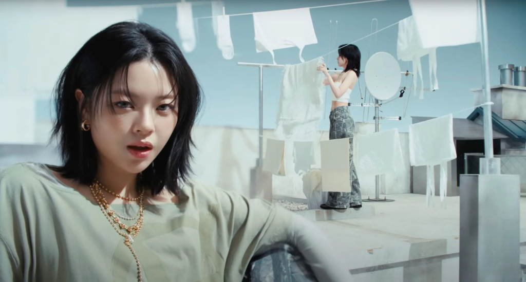Gu thời trang Y2K mang đậm âm hưởng streetwear