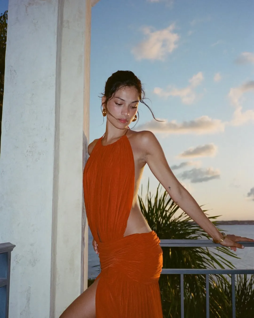 Ảnh: @yesly - Gợi ý các kiểu đầm hở lưng "must-have" trong tủ đồ của nàng quyến rũ