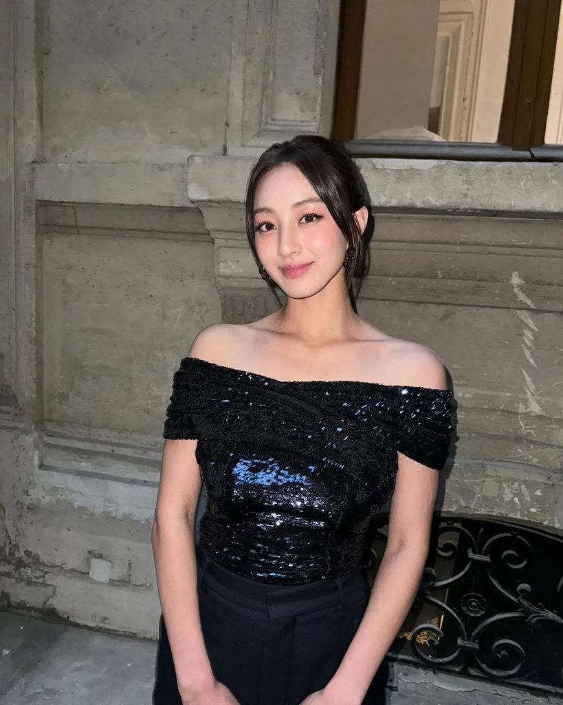 Ảnh: @_zyozyo - Dáng quả lê là gì? Gợi ý cách phối đồ cho người dáng quả lê từ các nữ idol Hàn