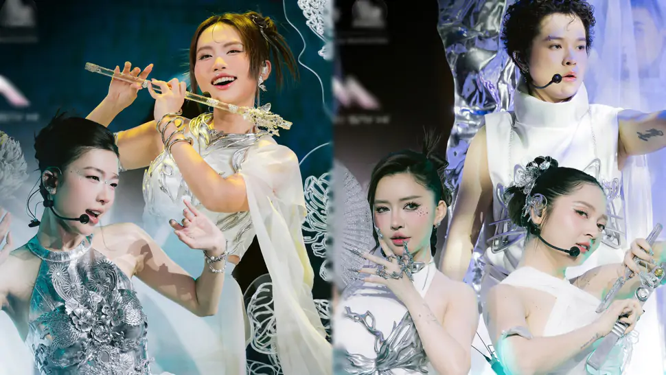 Tiết mục Cầm Kỳ Thi Họa tại Livestage 1. Ảnh: Em Xinh Say Hi - Tips phối đồ với vòng tay bạc theo xu hướng Y3K từ Em Xinh Say Hi và các fashionista