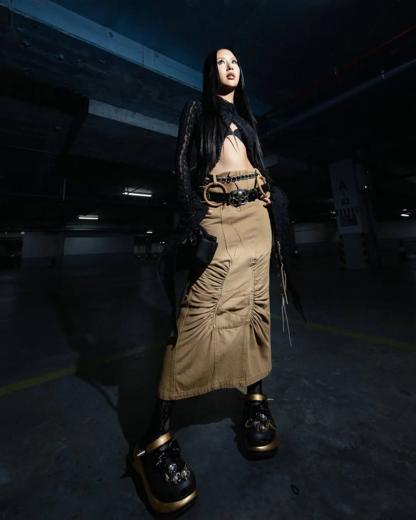 Học 4 lối phối đồ màu be đẹp như fashionista (Chi Pu, Quỳnh Anh Shyn,...)