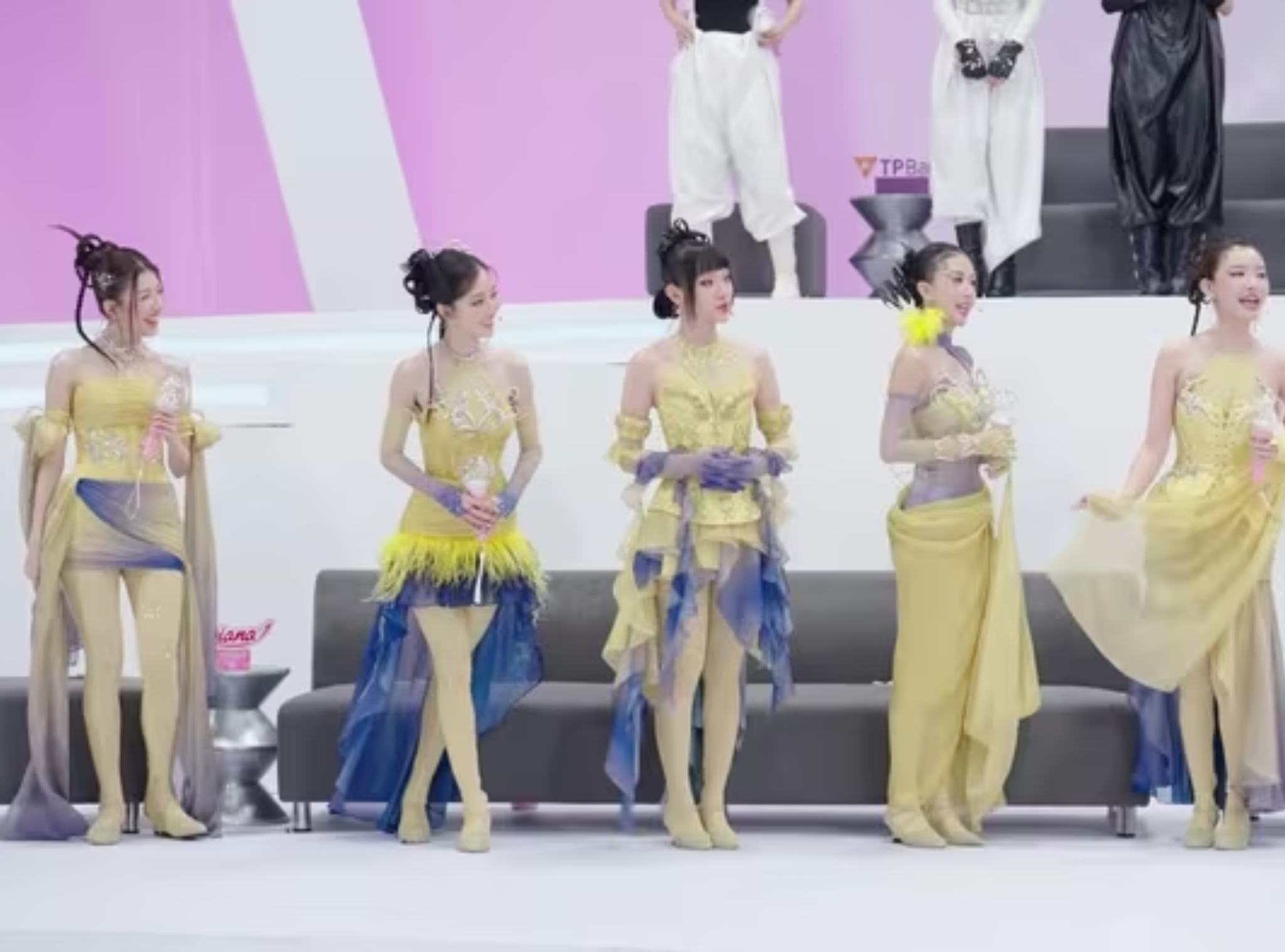Tổng hợp các bảng phối màu vàng giúp nàng tỏa sáng rạng rỡ như fashionista