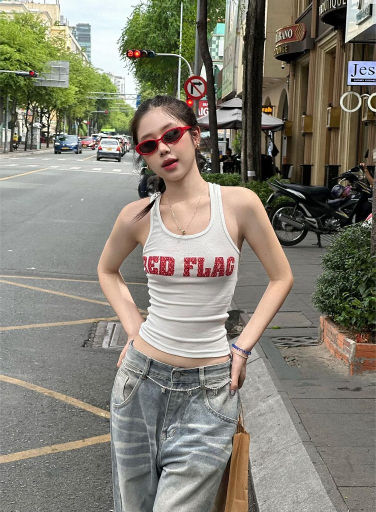 Tips chọn và phối đồ với áo ba lỗ.