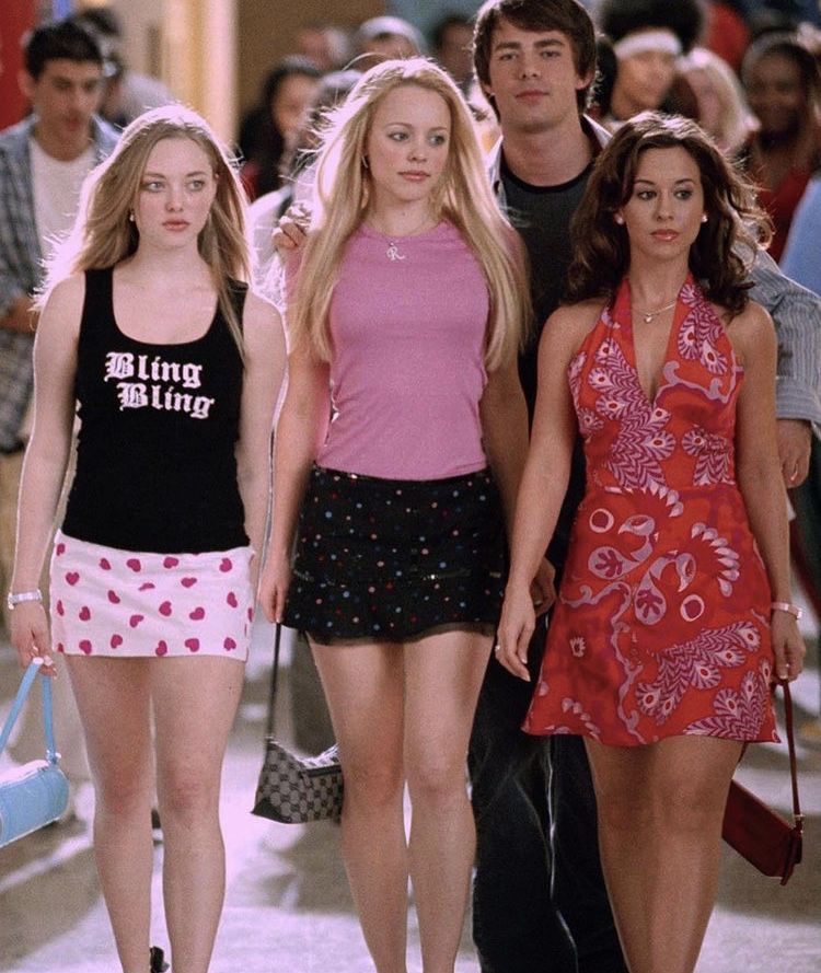 Remake outfit Y2K nữ “Mean Girls” thập niên 2000s