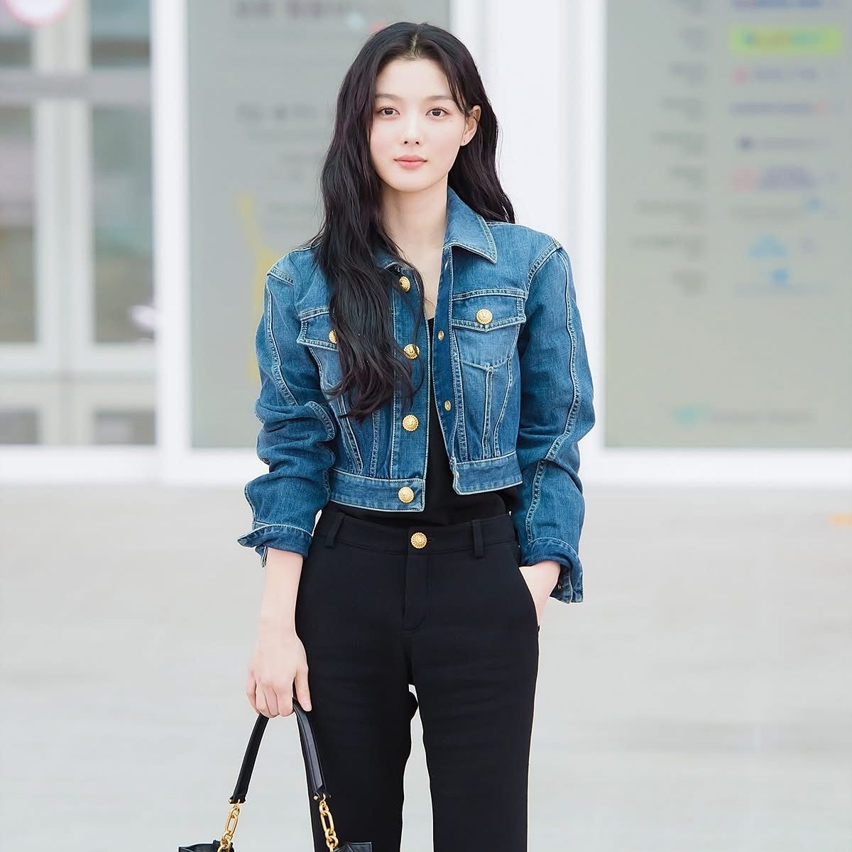 Học ngay cách phối áo khoác jeans đẹp chuẩn fashionista