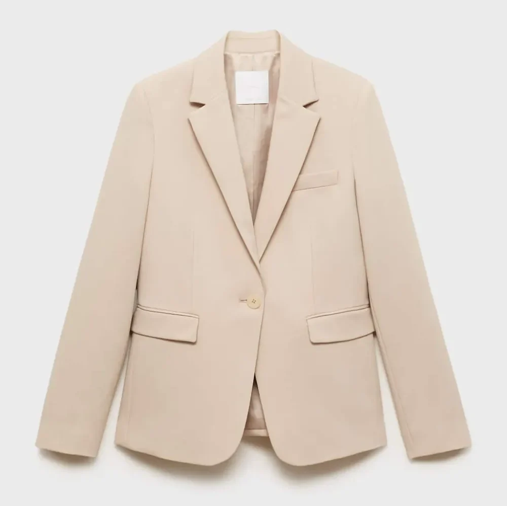 https://www.acfc.com.vn/mango-ao-vest-boreal-mango-87010379-06.html