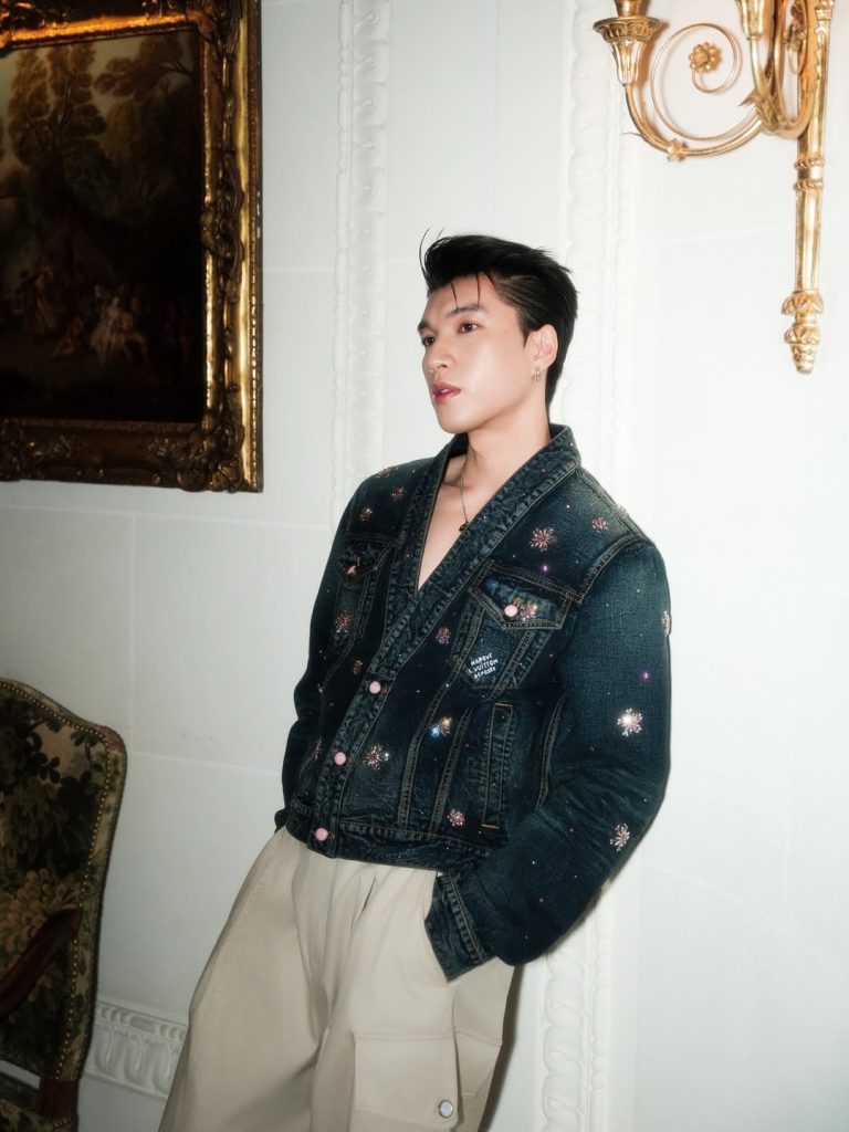 Học ngay cách phối áo khoác jeans đẹp chuẩn fashionista