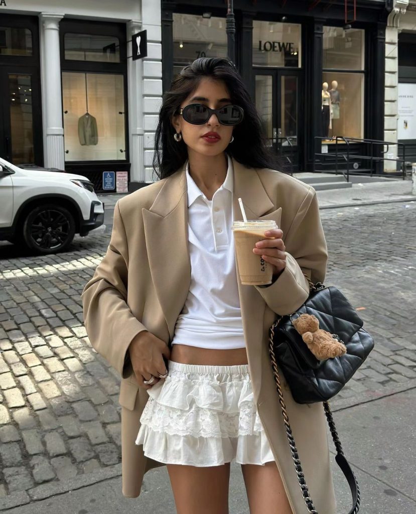 Cách phối micro skirt để vừa sexy vừa tinh tế. Ảnh: internet.