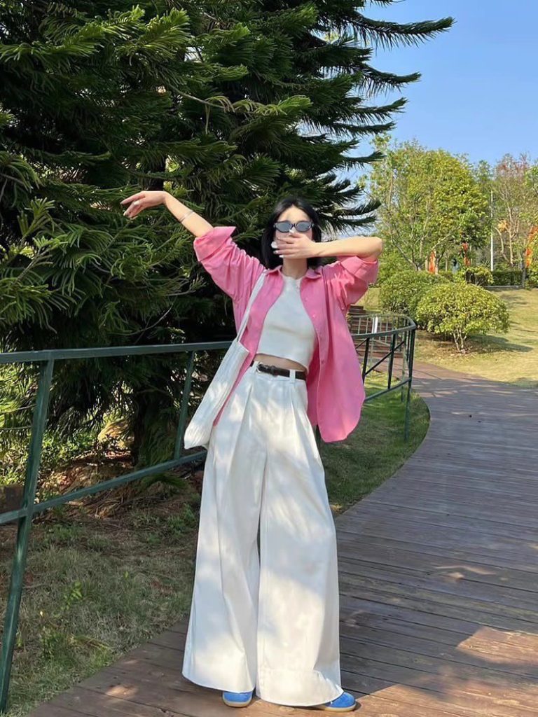 Gợi ý outfit “quần jean áo thun nữ”. Ảnh: internet.