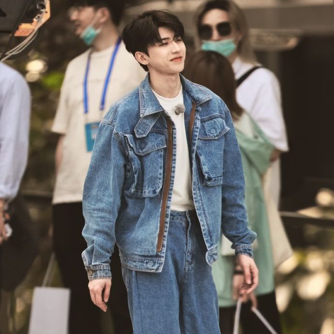 Học ngay cách phối áo khoác jeans đẹp chuẩn fashionista