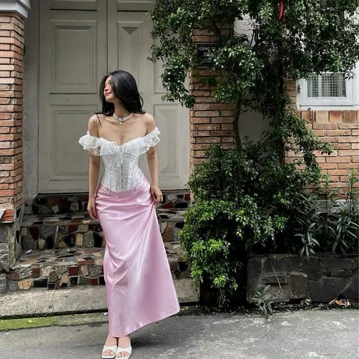 Học cách mix & match chân váy lụa giúp nàng mặc đẹp mọi lúc mọi nơi