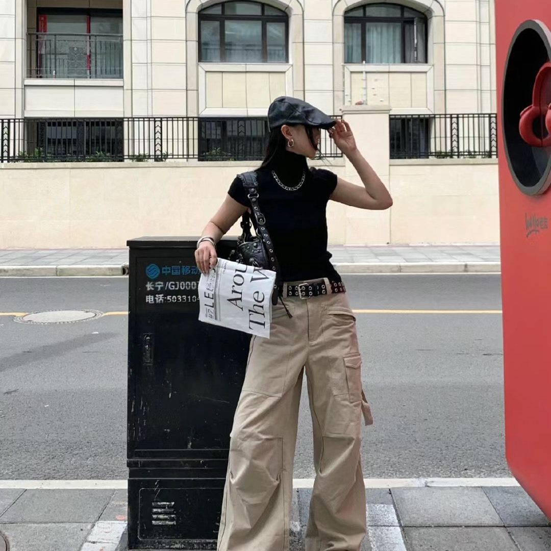 Trở thành item có bước chuyển mình táo bạo của streetwear. Ảnh: internet.