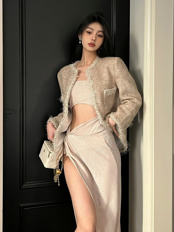 Dự tiệc sang trọng.