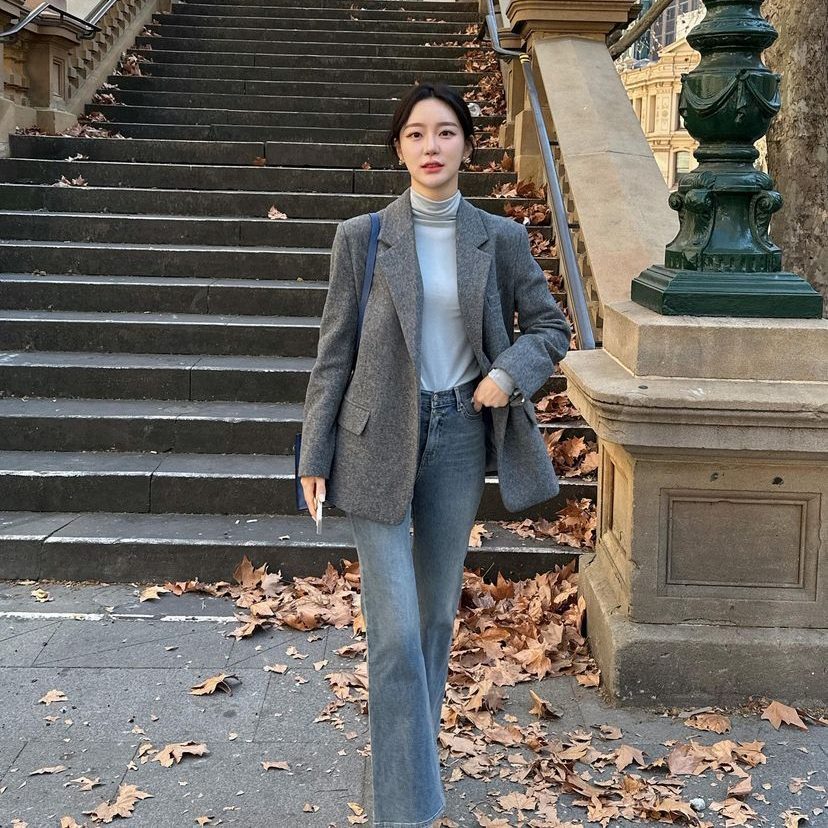 Combo phối áo blazer với quần jean nữ có tính ứng dụng cao