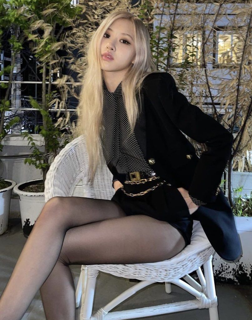 Rosé (BLACKPINK) nổi bật trong set đồ vest tại một sự kiện. Ảnh: internet.