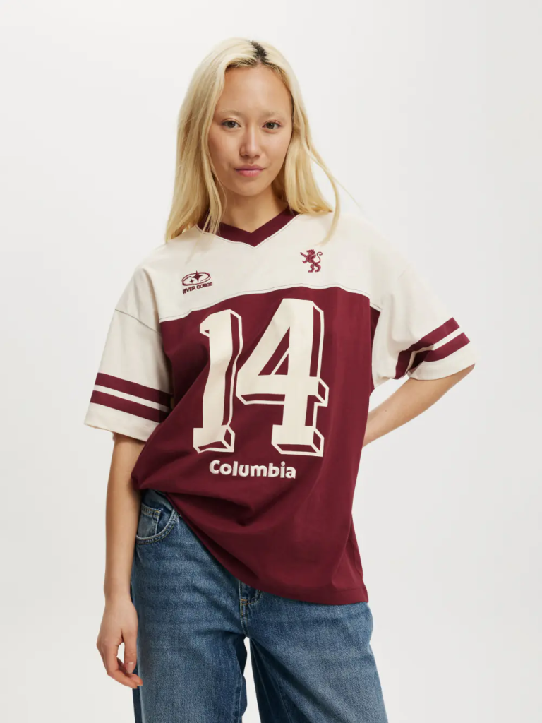 COTTON:ON Áo Thun Ngắn Tay Nữ-V Neck Oversized Sporty Graphic Tee
