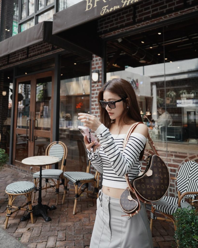 Cô trở thành người mẫu và KOL cho nhiều thương hiệu đình đám. Ảnh: internet.