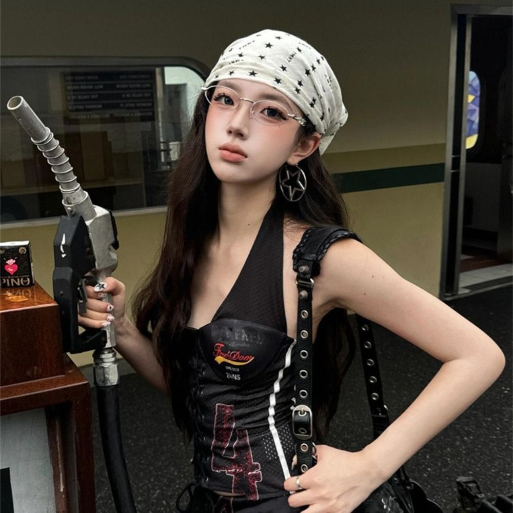 Khăn bandana – biểu tượng nổi loạn đầy màu sắc. Ảnh: internet.