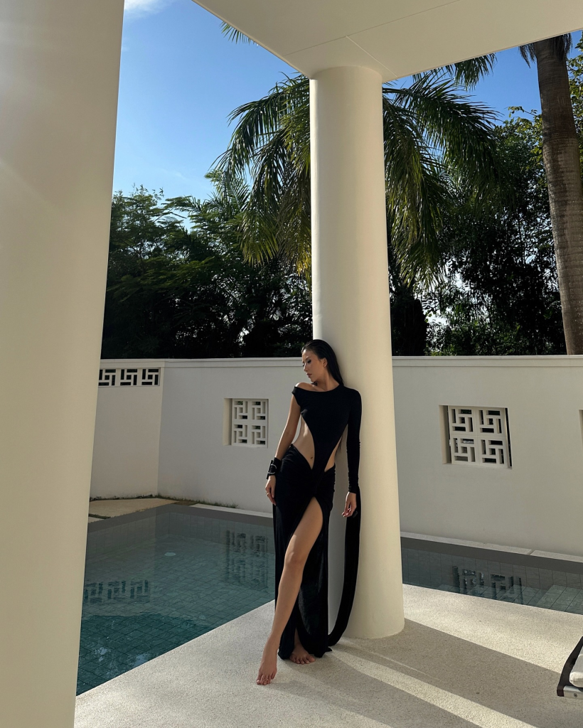 Ảnh: @quynhanhshyn_ - 5 gợi ý váy đầm dự tiệc màu sáng da cho nàng da ngăm