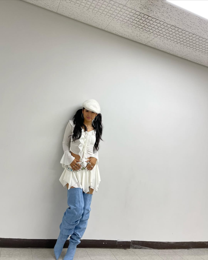Tinh thần thời trang Boho-chic tự do nhưng vẫn tinh tế khó bì của nữ thần Lee Hyori