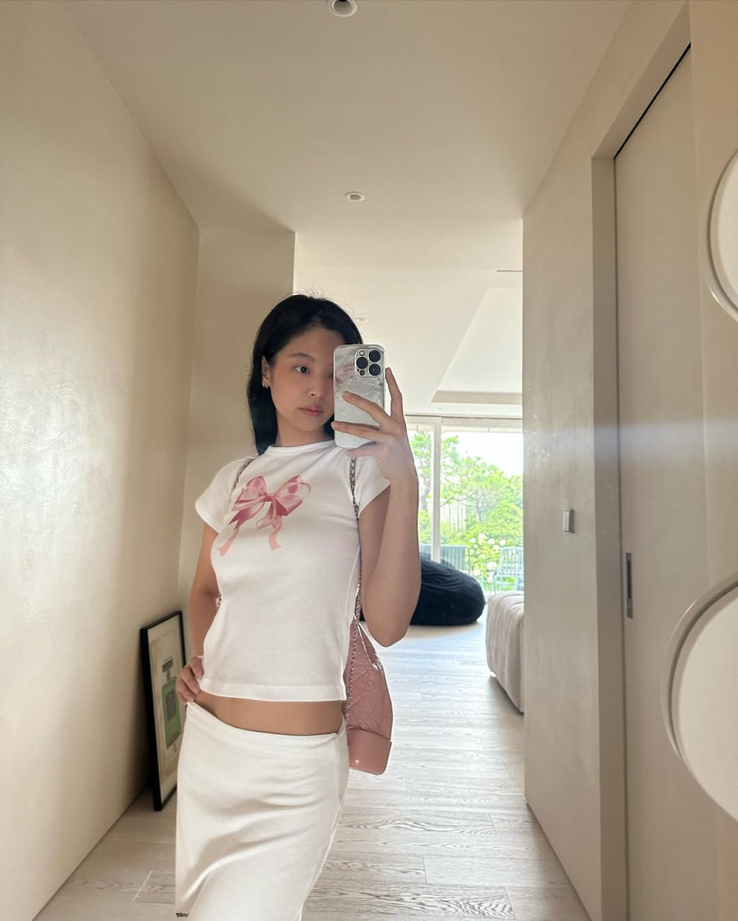 Ảnh: @jennierubyjane
