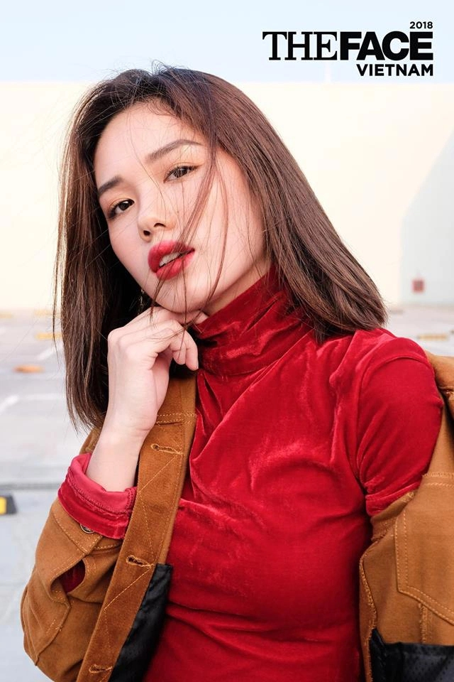 Sức hút thời trang quyến rũ của "nữ tiếp viên hàng không" hot không kém Kaity Nguyễn trong phim "Tử chiến trên không"