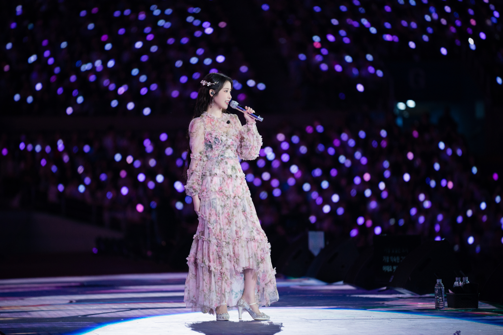 IU. Ảnh: @dlwlrma - Truy tìm phong cách thời trang ứng với số chủ đạo cá nhân